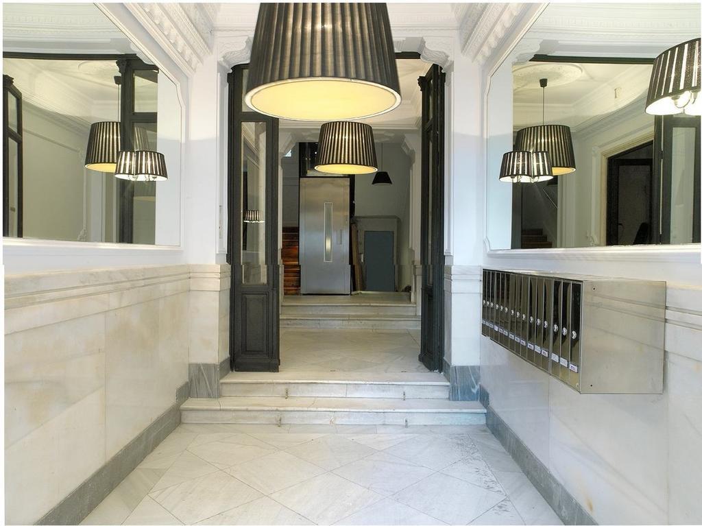 Modern Flats In Justicia By Allo Housing Madrid Room photo